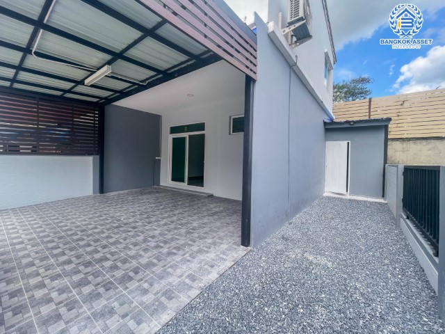 *****ทาวน์เฮ้าส์มือสองกรุงเทพฯ ม.กัสโต้ พหลโยธิน-สายไหม #หลังมุม บ้านตกแต่งใหม่ พร้อมเข้าอยู่ เนื้อที่มากถึง 25.6 ตร.ว. ฟังก์ชัน 3 ห้องนอน 2 ห้องน้ำ 2 ที่จอดรถ บนทำเลเดินทางสะดวก เชื่อมต่อหลายเส้นทาง ใกล้รถไฟฟ้าสายสีเขียว "สถานีโรงพยาบาลภูมิพลอดุลยเดช"